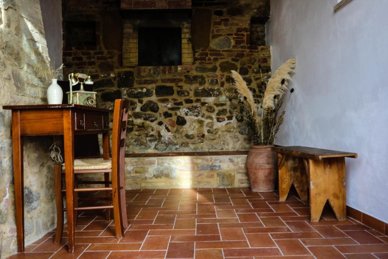 Agriturismo Bombina Montisi Eksteriør bilde